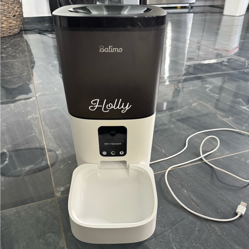 Automatic pet feeder automatic cat food feeder WITH CAMERA